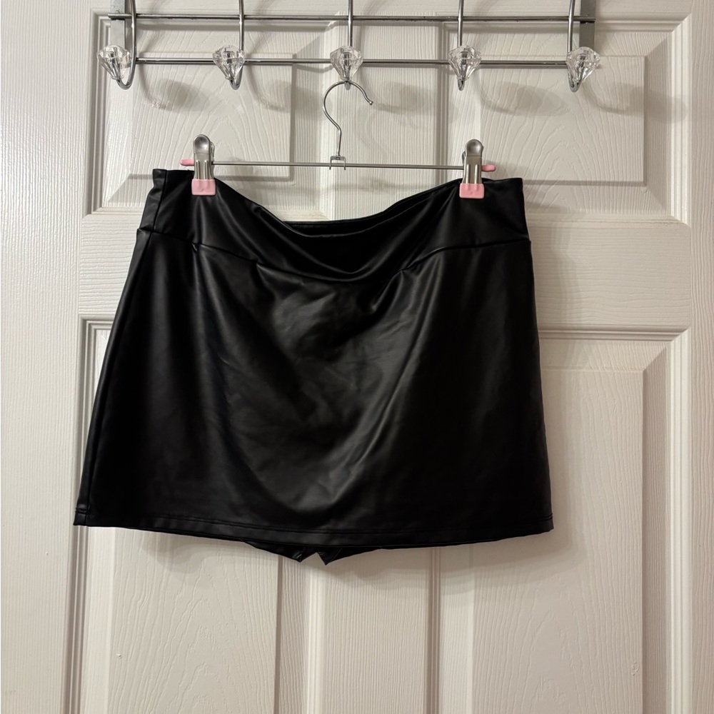 Fashion Nova Black Faux Leather Skort